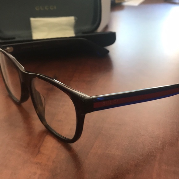 Gucci 1056 Designer Eyewear - Picture 5 of 5